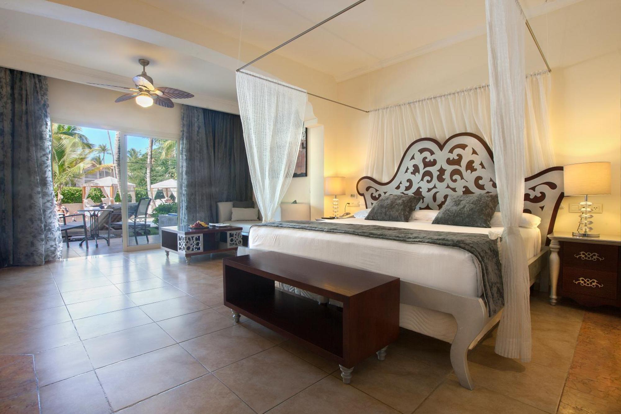 Colonial Club Majestic Jr Suite Swim up Adults Only 18 WiFi